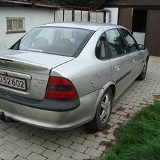 Opel Vectra B 2.0 16v *SOLGT*