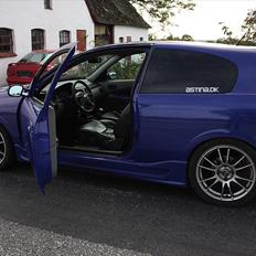 Nissan Almera 1,8 Sport 