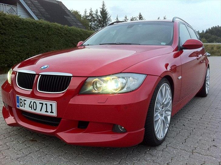 BMW 320d E91 St.car billede 12