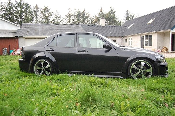 Lexus IS200   billede 2