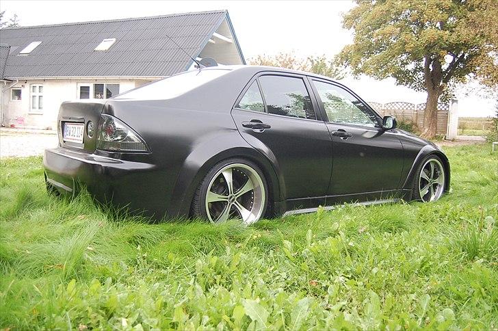 Lexus IS200   billede 4