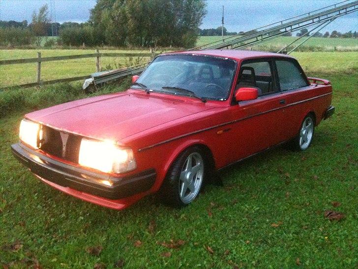 Volvo 242Tic billede 2