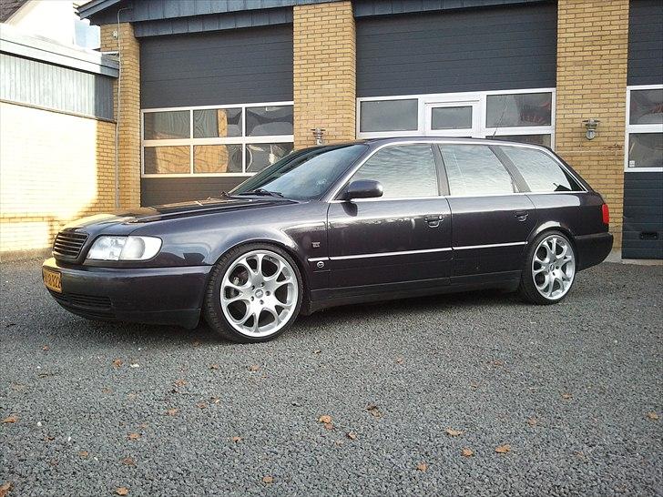 Audi A6 Avant - Byttet væk - - Mmmmmm :-)... Dejlig lav. Den går aldrig på eller har problemer med kantsten eller noget... LÆKKERT billede 1