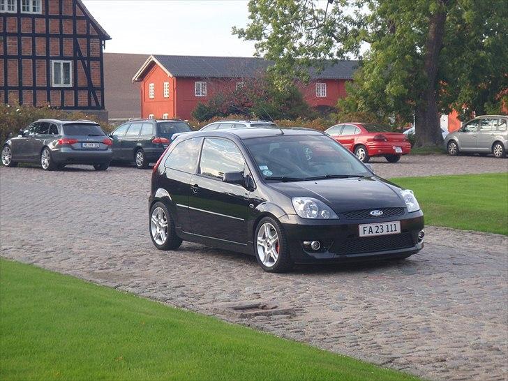 Ford Fiesta ST - Tog lige et billede af den med vinterhjul på. Fiesta Sport mk7 fælge. billede 10