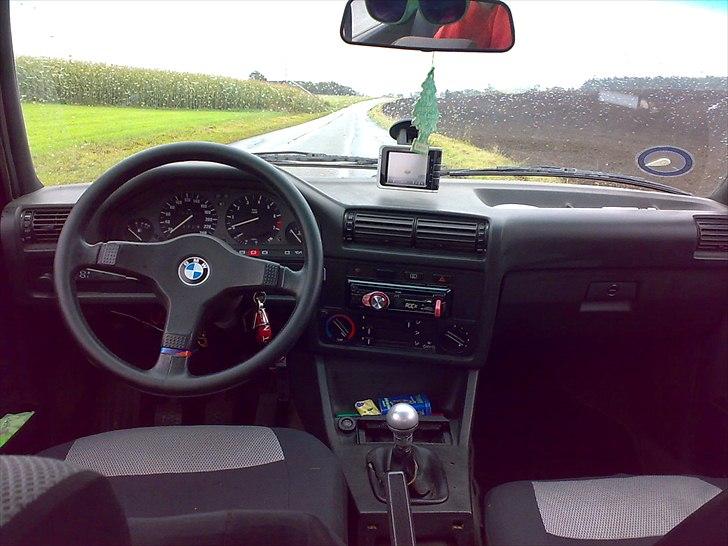BMW e30 316i (solgt) billede 15