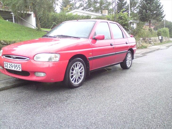 Ford Escort 1.8 i 16v Monaco  billede 2