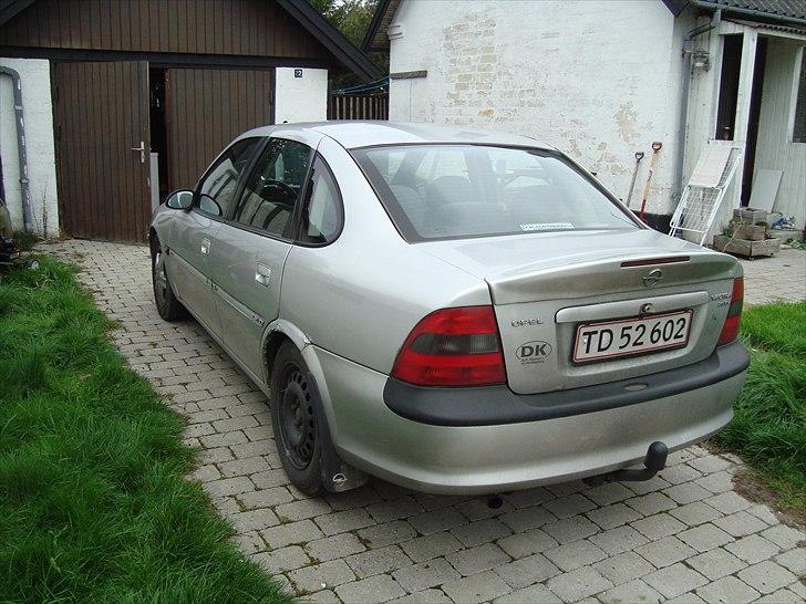 Opel Vectra B 2.0 16v *SOLGT* billede 4