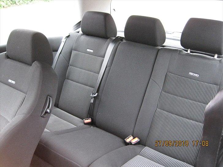 VW Golf 4 SOLGT - kabine skal renses  billede 7