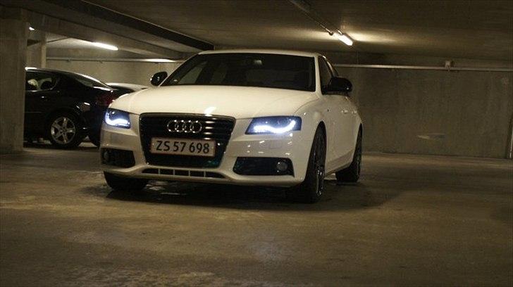 Audi A4 S-Line 1.8 TFSI billede 1