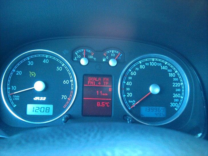 VW Golf R32 (Solgt) billede 13