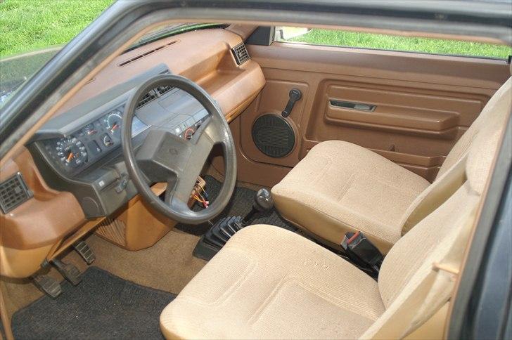 Renault 5 GTS - Sådan ser hun ud indeni.. billede 5