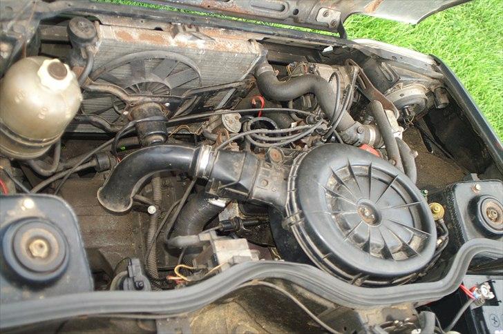 Renault 5 GTS - Motoren. billede 8