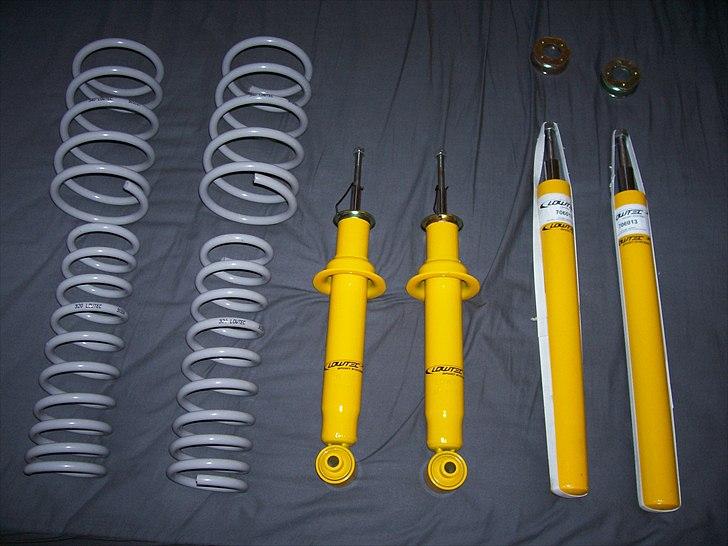 BMW 525i E34 - Den nye Lowtec undervogn 60/30.. Bliver nice at få den monteret.. :P billede 11