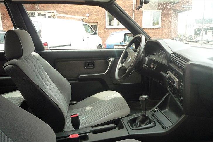 BMW 320i SOLGT billede 4