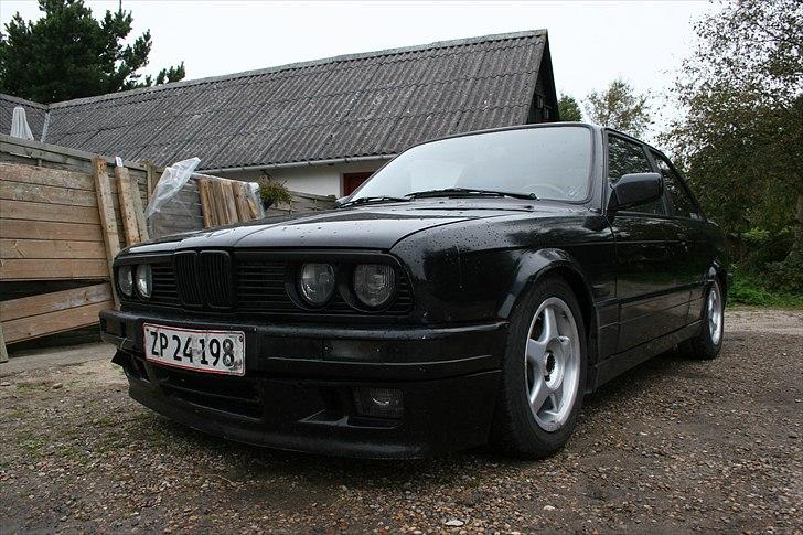BMW E30 320i billede 20