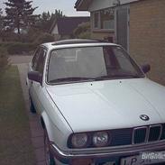 BMW 320i E30 (solgt)