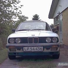 BMW 320i E30 (solgt)