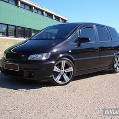 Opel Zafira OPC Turbo