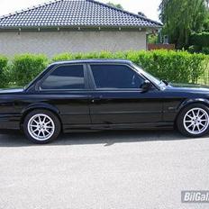 BMW 325i