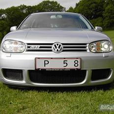 VW R32 V6 4-motion Solgt!