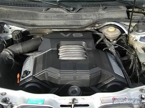Audi A6 2.8 avant  - kunne godt klare en motorvask:P billede 4