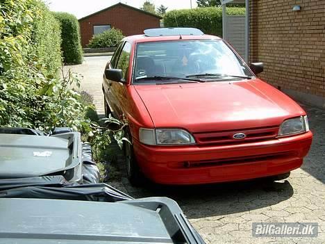 Ford Escort -SOLGT- billede 9