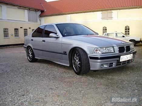 BMW 325i SOLGT! billede 9