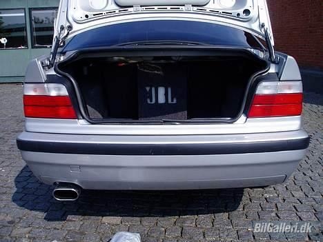 BMW 325i SOLGT! billede 13