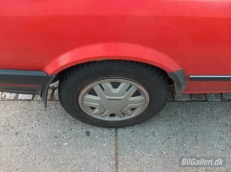 Mazda 323 "solgt" billede 6