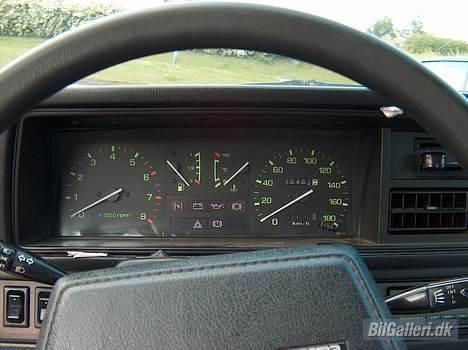 Mazda 323 "solgt" billede 7