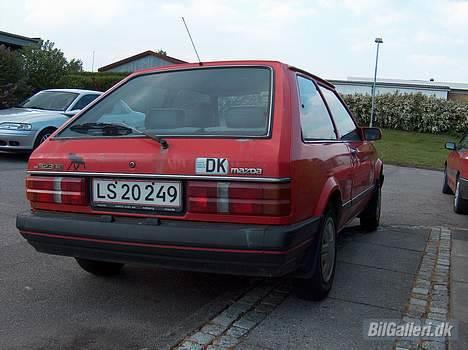 Mazda 323 "solgt" billede 12