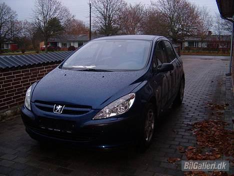 Peugeot 206 1,9 D *Solgt* - Min tredje bil :) pensioneret skolevogn :D Solgt igen :( billede 19