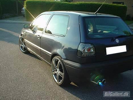 VW Golf 3 *SOLGT* - Dog ikk installeret flamme kit. Ser bar sån ud ;) billede 3