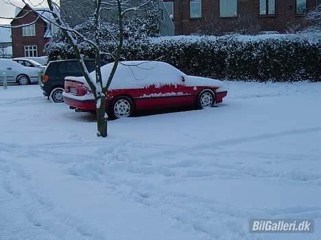 Mazda 626 GD Coupe - Vinterfælgene i brug, det sker jo ca. én gang om året. billede 12