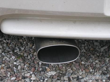 Mazda 323F - Remus Racing billede 4