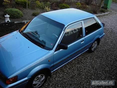 Nissan Sunny 1,6 SLX billede 2