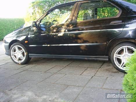 Alfa Romeo 146 billede 4