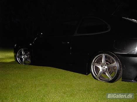 Toyota Corolla 1,6 Sport "SOLGT" - Man kan lige ane skivernebag fra en ae111 billede 10