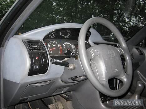 Toyota Corolla 1,6 Sport "SOLGT" billede 14