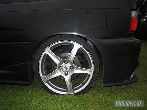 Toyota Corolla 1,6 Sport "SOLGT" billede 18