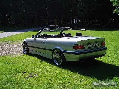 BMW 320 cabriolet *SOLGT* billede 10