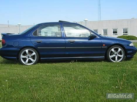 Ford Mondeo 2,0i 16v - SOLGT billede 2