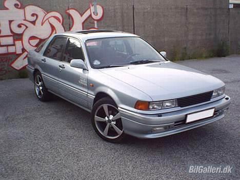 Mitsubishi Galant 2.0i LE - SOLGT!!! - Hun ligner en rumfærge, men hun er for lækker! billede 17