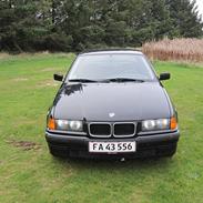 BMW e36 320i  SOLGT!!