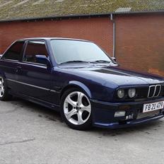 BMW E30 318i - 322i Turbo "Solgt"