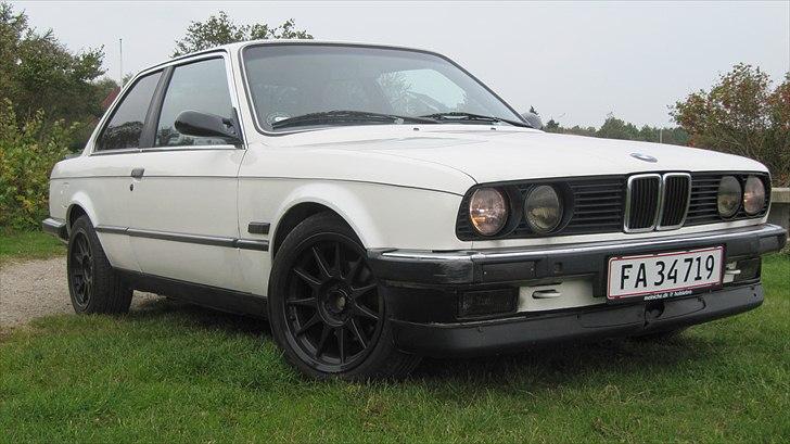 BMW 318i R.I.P. :'/ billede 1