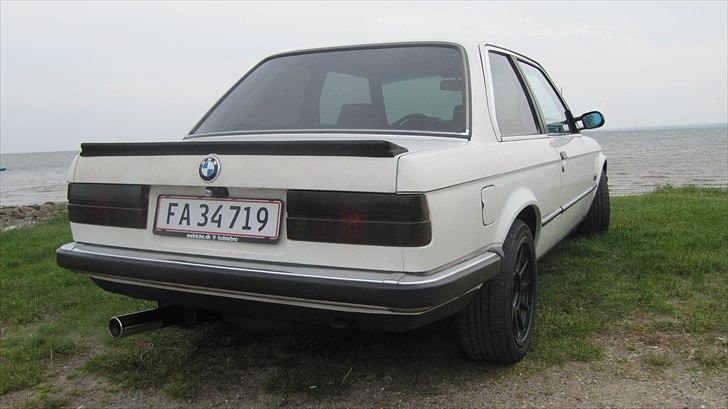 BMW 318i R.I.P. :'/ billede 3