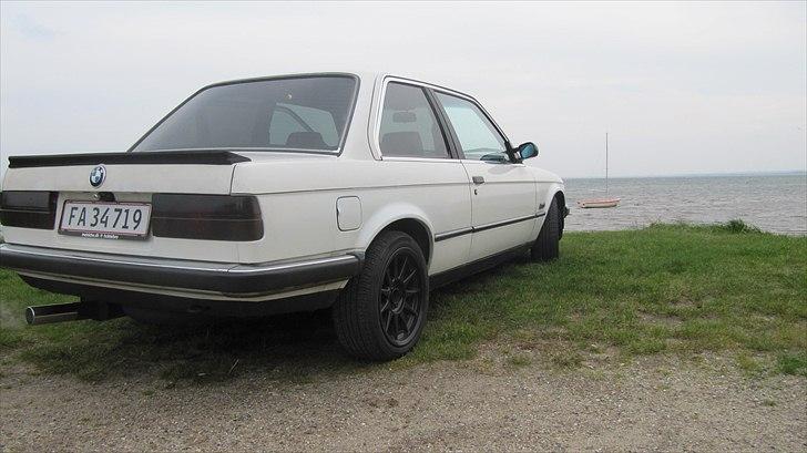 BMW 318i R.I.P. :'/ billede 11