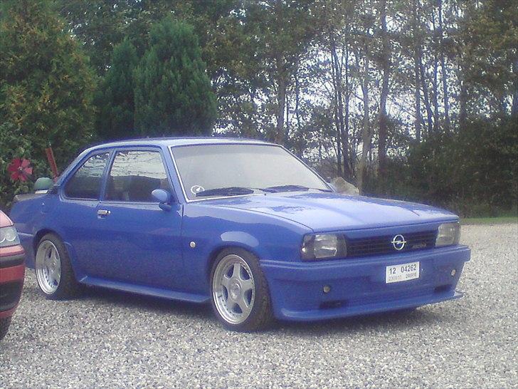 Opel Ascona B 2,2 billede 8