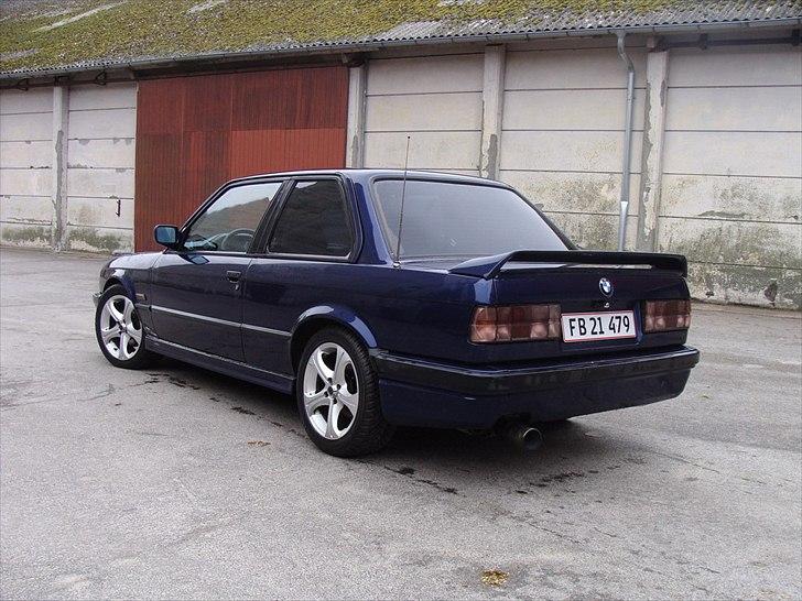 BMW E30 318i - 322i Turbo "Solgt" - Hmmm, mangler der ikke et eller andet ? billede 7